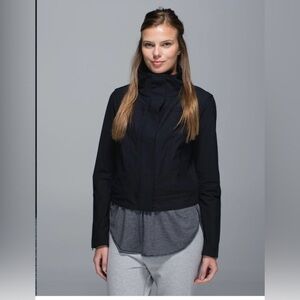 Lululemon Seize The Day Jacket
Black size 6 EUC